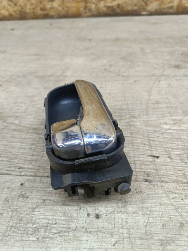 Ручка двери внутренняя Nissan Primera 1999 QG18DE седан 4дв., Задн., Лев. - изображение 3