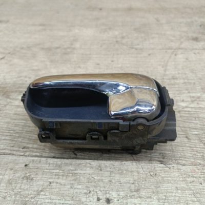 Ручка двери внутренняя Nissan Primera 1999 QG18DE седан 4дв., Задн., Лев. - изображение 4