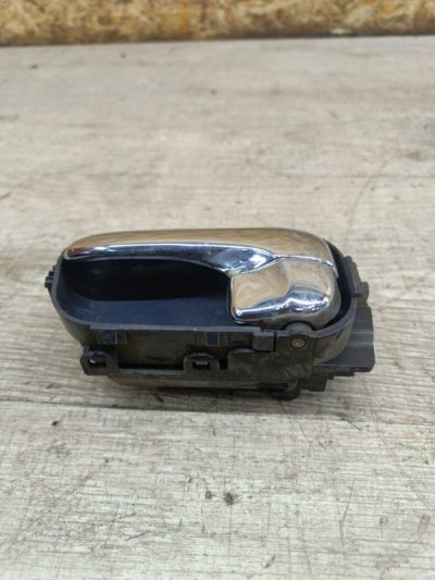 Ручка двери внутренняя Nissan Primera 1999 QG18DE седан 4дв., Задн., Лев.