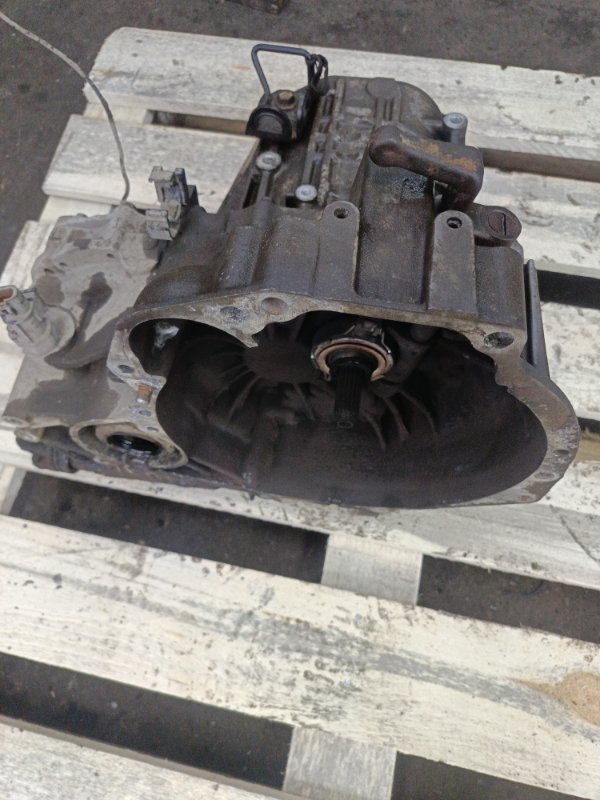 МКПП Nissan Primera 1999 седан 4дв. QG18DE