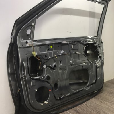 Дверь Suzuki Swift 2008 хетчбэк-3х дв. Перед. Прав. - изображение 3