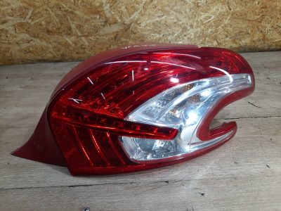 Фонарь Peugeot 208 2012 EB2(HMZ) хетчбэк 3дв., Задн., Прав.