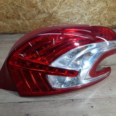 Фонарь Peugeot 208 2012 EB2(HMZ) хетчбэк 3дв., Задн., Прав.