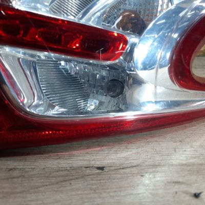 Фонарь Peugeot 208 2012 EB2(HMZ) хетчбэк 3дв., Задн., Прав. - изображение 2