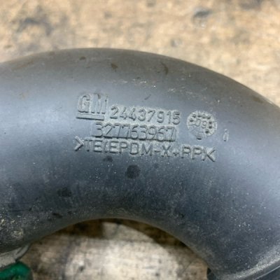 Патрубок воздухозаборника Opel Astra H 2008 Универсал Z14XEP - изображение 6