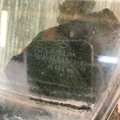 Стекло ветровое Mercedes-Benz 124 1994 2.0 седан 4дв., Перед., Лев. - изображение 4