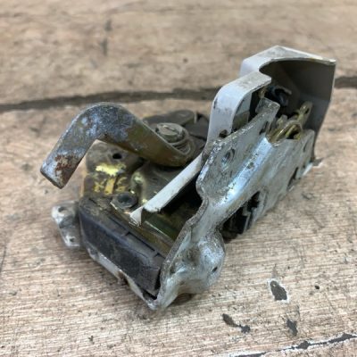 Замок двери Mercedes-Benz 124 1994 2.0 седан 4дв., Задн., Прав. - изображение 3