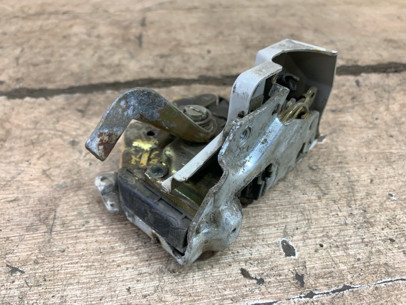 Замок двери Mercedes-Benz 124 1994 2.0 седан 4дв., Задн., Прав. - изображение 3