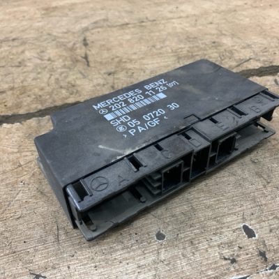 Блок комфорта Mercedes-Benz 124 1994 2.0 седан 4дв.