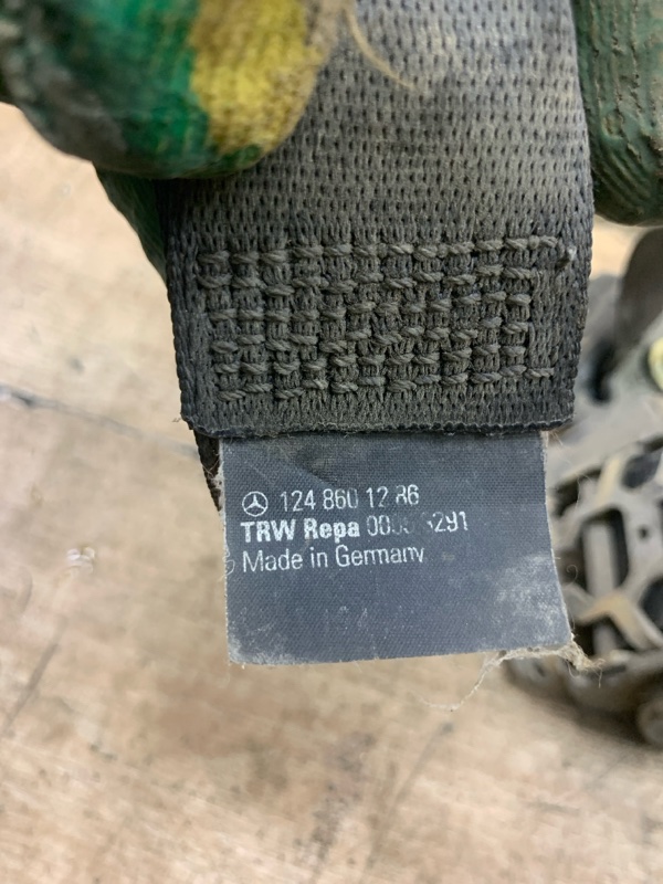 Ремень безопасности Mercedes-Benz 124 1994 седан 4дв. 2.0 Задн.