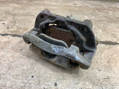 Суппорт Mercedes-Benz 124 1994 2.0 седан 4дв., Перед., Лев.