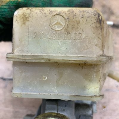 Главный тормозной цилиндр Mercedes-Benz 124 1994 седан 4дв. 2.0 - изображение 5