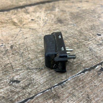 Кнопка центрального замка Mercedes-Benz 124 1994 седан 4дв. 2.0 - изображение 12