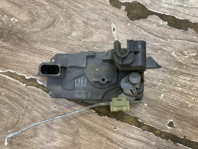 Замок двери Opel Astra H 2007 Z18XER 1.8 хетчбэк 3дв., Перед., Прав.