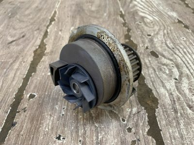 Помпа Opel Astra G Z18XE1 универсал