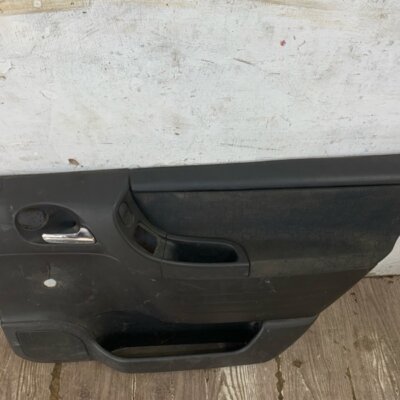 Обшивка двери Opel Zafira A 2000 минивен X20DTH 2.0 Задн. Прав. - изображение 2
