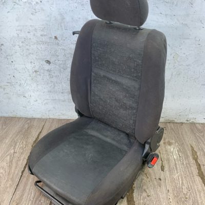 Сиденье пассажирское Opel Zafira A 2000 X20DTH 2.0 минивен