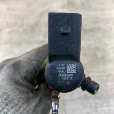 Топливная форсунка Renault Megane 3 2008 K9K - изображение 2