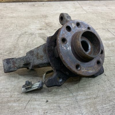Поворотный кулак Opel Zafira A 2000 X20DTH 2.0 минивен, Перед., Лев.