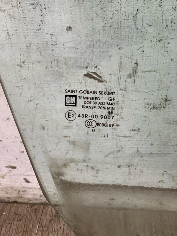 Стекло ветровое Opel Corsa D 2010 хетчбэк 3дв. правый руль Z12XEP Прав.