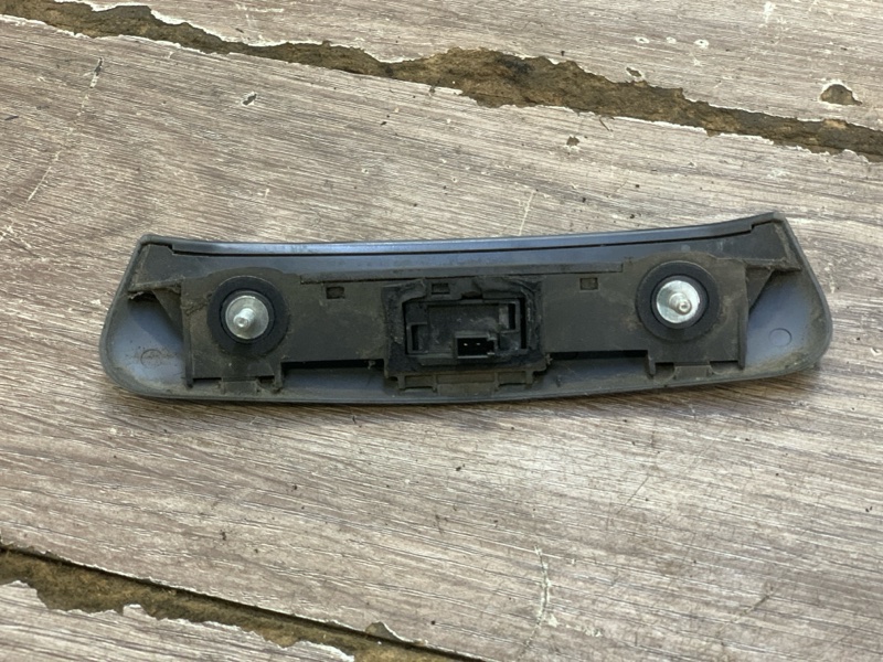 Кнопка открывания багажника Opel Corsa D 2010 хетчбэк 3дв. Z12XEP