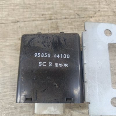 Блок управления центральным замком Hyundai Sonata 1997 седан 4дв. G4CP, V275766 - изображение 5