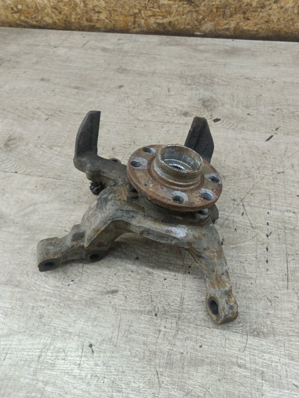 Поворотный кулак Opel Astra G 2001 Z16XE 1.6 универсал, Перед., Прав.