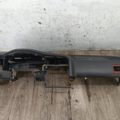Торпедо Nissan Primera 1999 седан 4дв. QG18DE - изображение 1