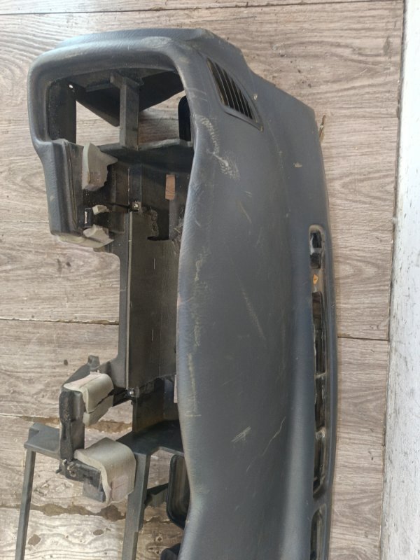 Торпедо Nissan Primera 1999 седан 4дв. QG18DE