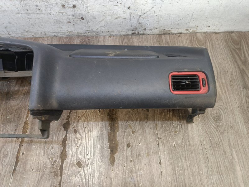 Торпедо Nissan Primera 1999 седан 4дв. QG18DE