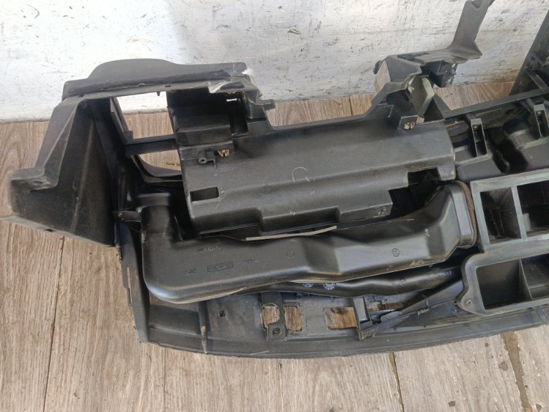 Торпедо Nissan Primera 1999 седан 4дв. QG18DE