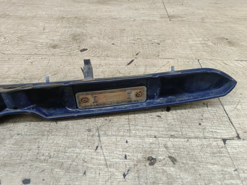 Накладка ручки крышки багажника Opel Astra G 2001 универсал Z16XE 1.6