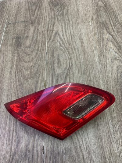 Фонарь крышки багажника Opel Astra J 2010 хетчбэк 5-ти дв., Задн., Лев.