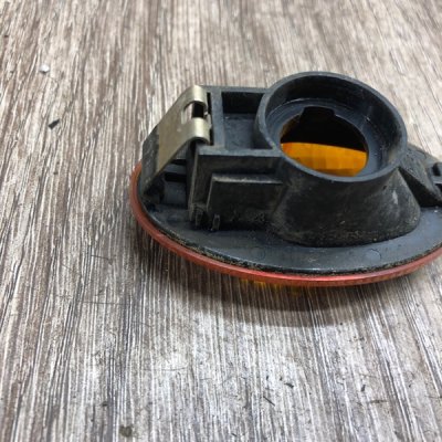 Повторитель поворота Subaru Forester 2000 универсал EJ205 Перед. Прав. - изображение 4