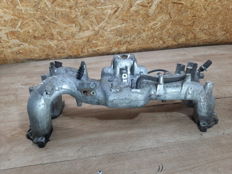 Коллектор впускной Subaru Forester 2000 EJ205 универсал — изображение 2