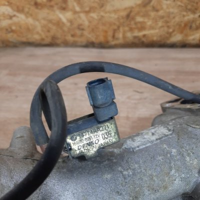 Коллектор впускной Subaru Forester 2000 универсал EJ205 - изображение 8