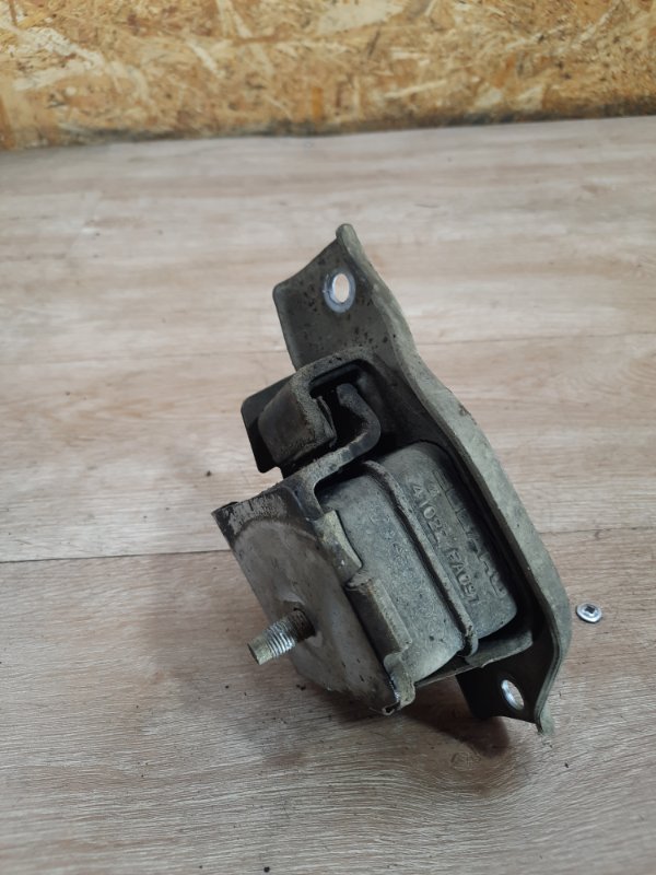 Подушка двигателя Subaru Forester 2000 универсал EJ205 Прав.