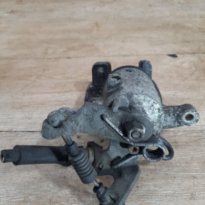 Тормозной суппорт Audi A3 2005 хетчбэк-3х дв. AXX Задн. Лев. - изображение 8