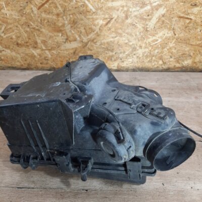 Корпус воздушного фильтра Volvo V70 2003 B5244S - изображение 3
