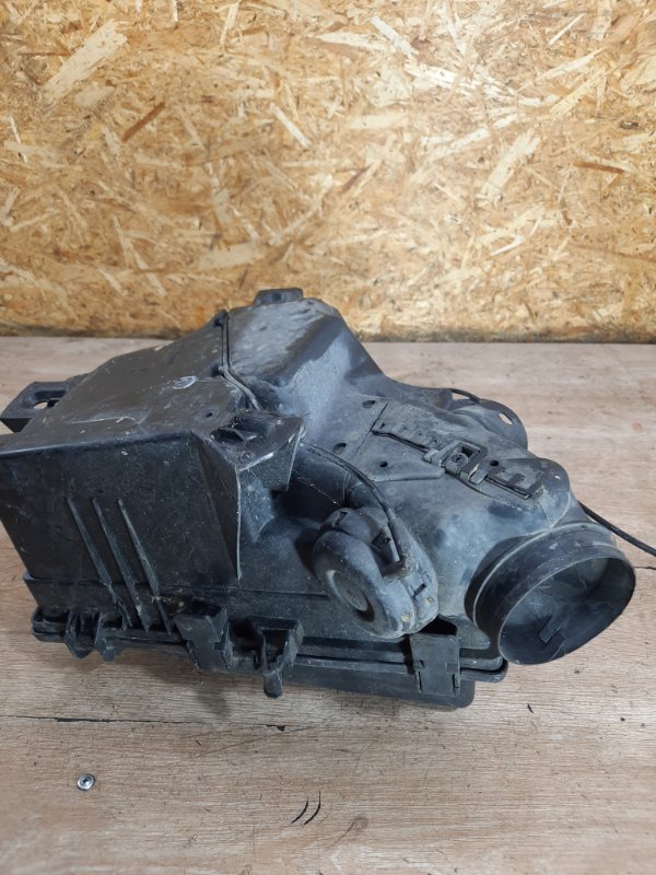 Корпус воздушного фильтра Volvo V70 2003 B5244S - изображение 12