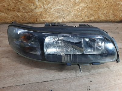 Фара Volvo V70 2003 B5244S, Перед., Прав.