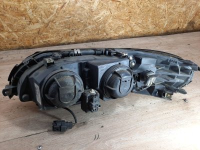 Фара Volvo V70 2003 B5244S, Перед., Прав.