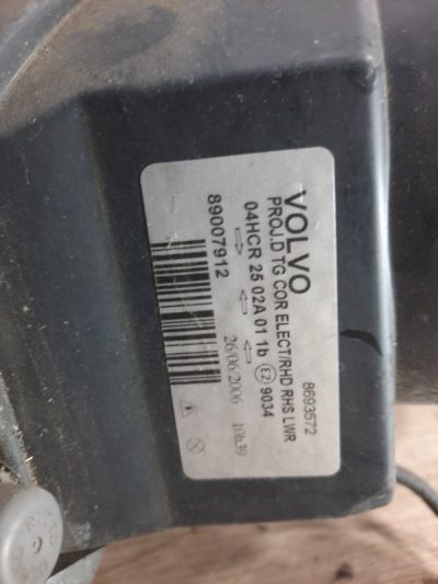 Фара Volvo V70 2003 B5244S, Перед., Прав.