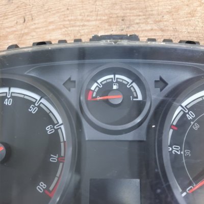 Панель приборов Opel Corsa D 2011 хетчбэк 3-х дв. A12XER - изображение 5