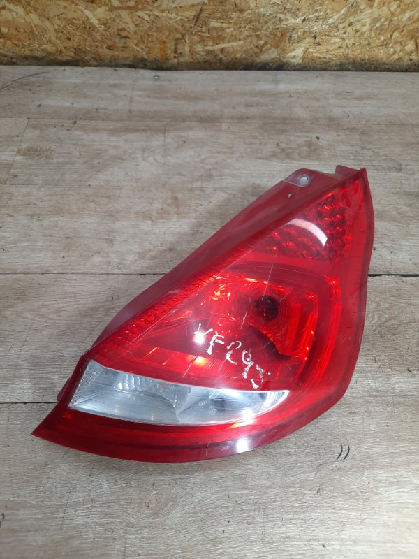 Фонарь Ford Fiesta 2009 хетчбэк 3дв. SNJA Задн. Прав.