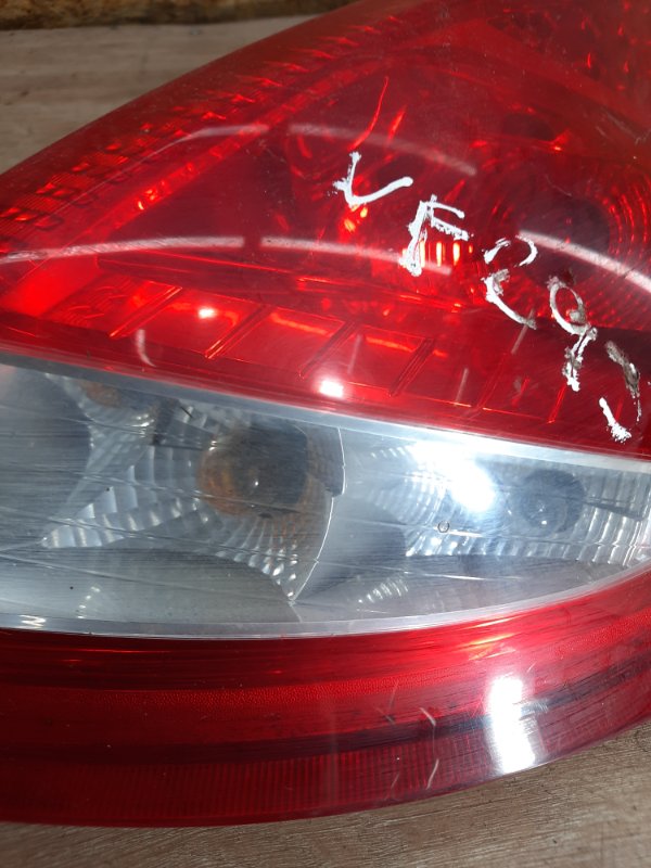 Фонарь Ford Fiesta 2009 хетчбэк 3дв. SNJA Задн. Прав.