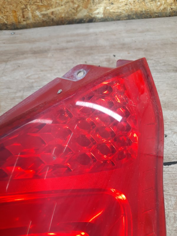 Фонарь Ford Fiesta 2009 хетчбэк 3дв. SNJA Задн. Прав.