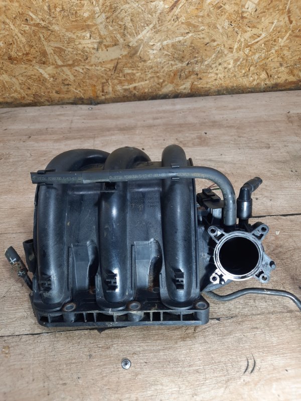 Коллектор впускной Volkswagen Fox 2007 BMD хетчбэк 3дв.