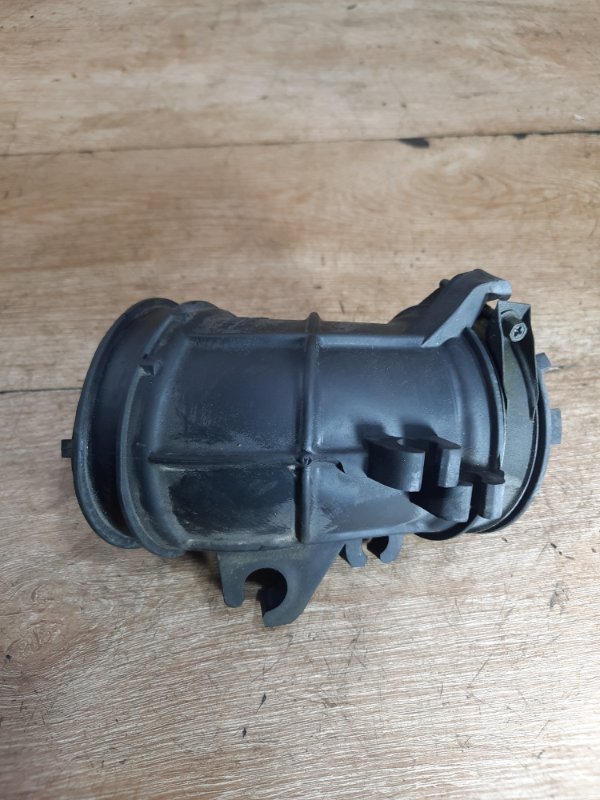Воздуховод Honda Civic 2006 R18A2 хетчбэк 5дв. - изображение 2