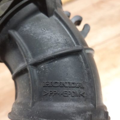 Воздуховод Honda Civic 2006 R18A2 хетчбэк 5дв. - изображение 3